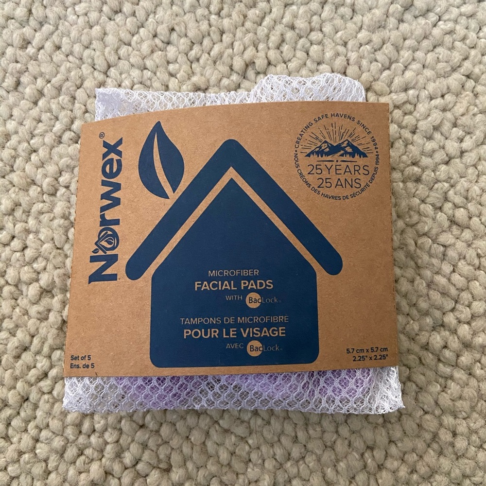 Norwex Facial Pads with BacLock (set of 5)